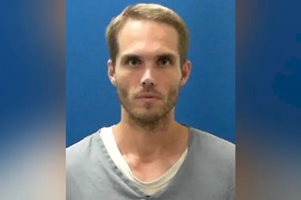 Un fullet policial de Joseph Dean Roberts