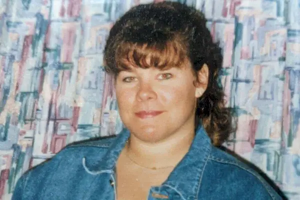 Betsy Faria