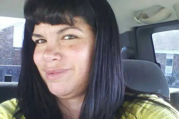 홀리 캔트렐 페이스북