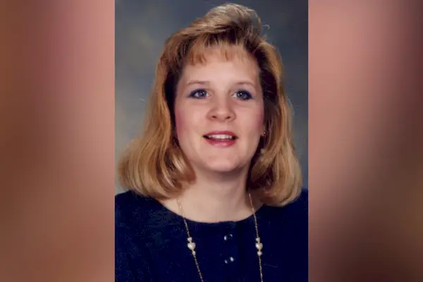 קרולין אקסום הופיעה ב-Mastermind of Murder