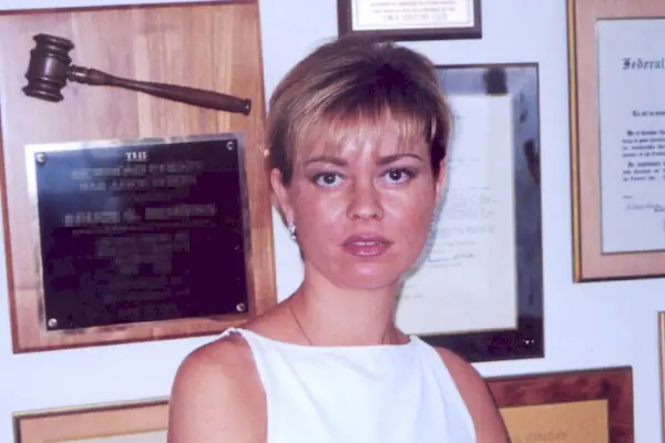 Elena Kiejliches vystupovala v seriálu New York Homicide 2, epizoda 17