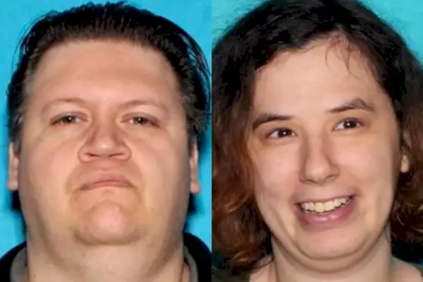 Eduardo Clemente Tiffany Booth Pd