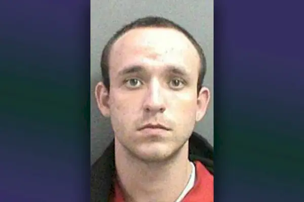 Et mugshot av Matthew Dragna, omtalt på The Real Murders of Orange County 301
