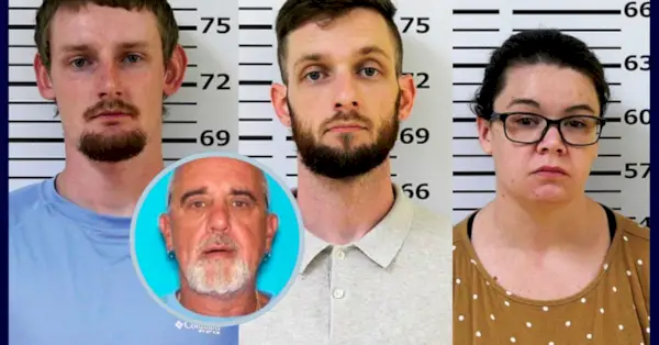 Joshua Hitchcock (izq.), Jacob Hitchcock (centro) y Britney Hitchcock (der.)