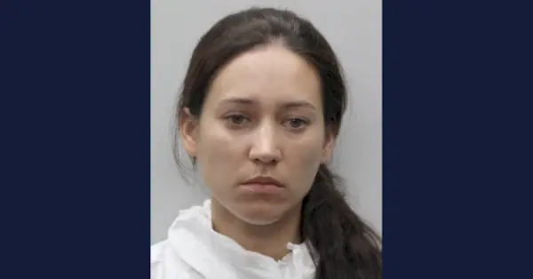 Veronica Youngblood a assassiné ses filles Brooklynn Youngblood, 5 ans, et Sharon Castro, 15 ans. (Mugshot : Département de police du comté de Fairfax)