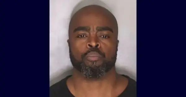 Glennis Smith va enverinar la seva dona separada, Jennifer Smith-Floyd, amb fentanil, va dir la policia. (Imatge: Departament de Policia d'Elk Grove)