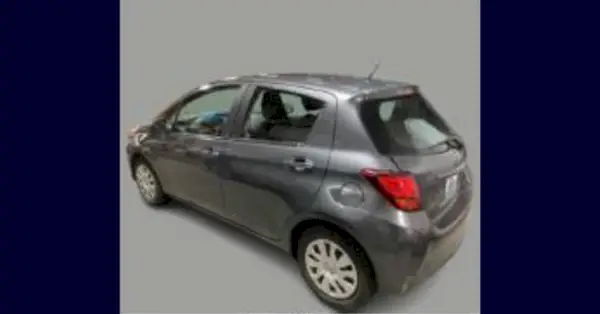 議員らによると、このグレーの4ドアトヨタ・ヤリスハッチバックはカレン・コープさんと夫のダビドさんのものだった。 (画像: サーストン郡保安官