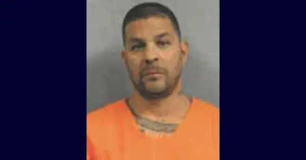 Christian Leonhardt aparece em uma foto de reserva