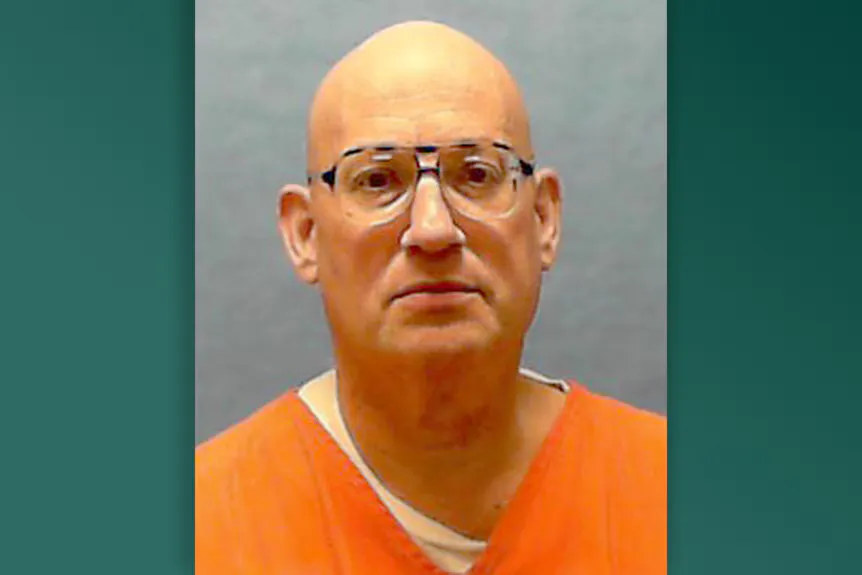 En polisutdelning av Mark Sievers' typeof='foaf:Image' title=