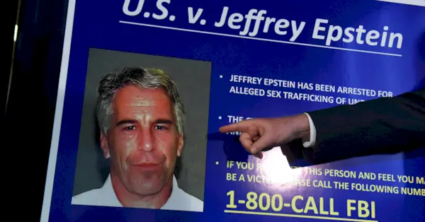 Jeffrey Epstein framträder i Manhattans federala domstol anklagad för sexhandel