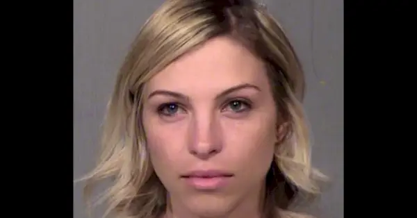 Brittany Zamora apareix en un comtat de Maricopa, al Sheriff d'Ariz