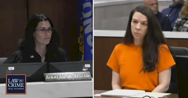 Rechter Jennifer Dorow, aan de linkerkant, en Jessy Kurczewski, aan de rechterkant