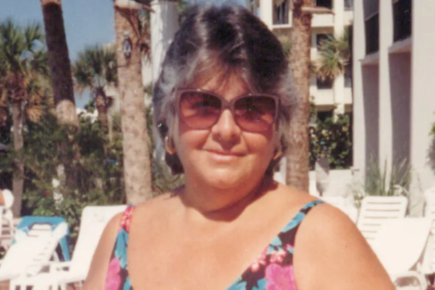 Beverly Therrien medverkade i Fatal Family Feuds säsong 2 avsnitt 6' typeof='foaf:Image' title=