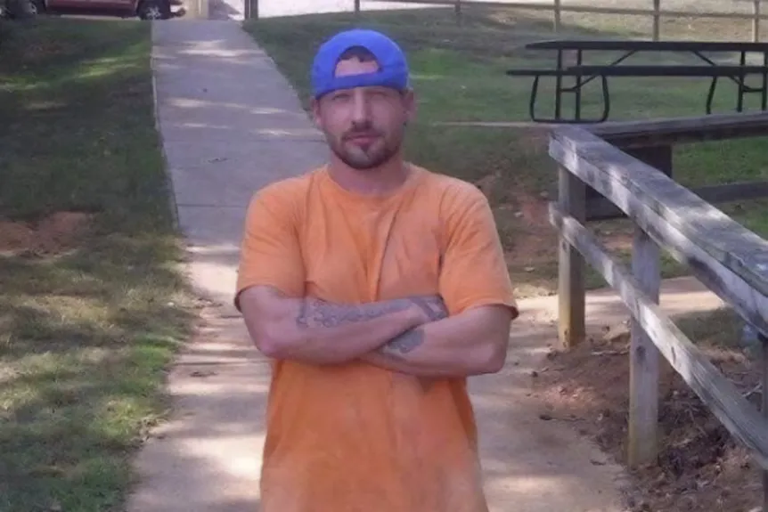 ברנט טסנאר הוצג בעונה 35 פרק 35 פרק 13' typeof='foaf:Image' title=