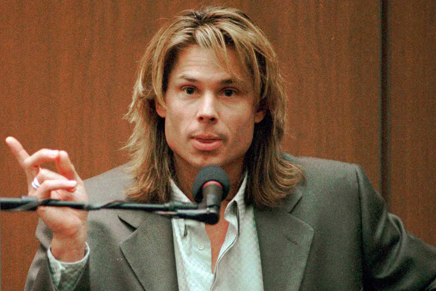 Brian Kato Kaelin fala no depoimento durante o julgamento de O.J Simpson' typeof='foaf:Image' title=