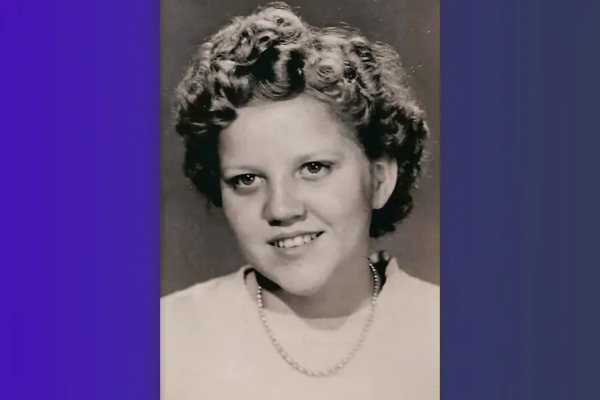 Ruth Marie Terry en vedette sur Lady Of The Dunes' typeof='foaf:Image' title=