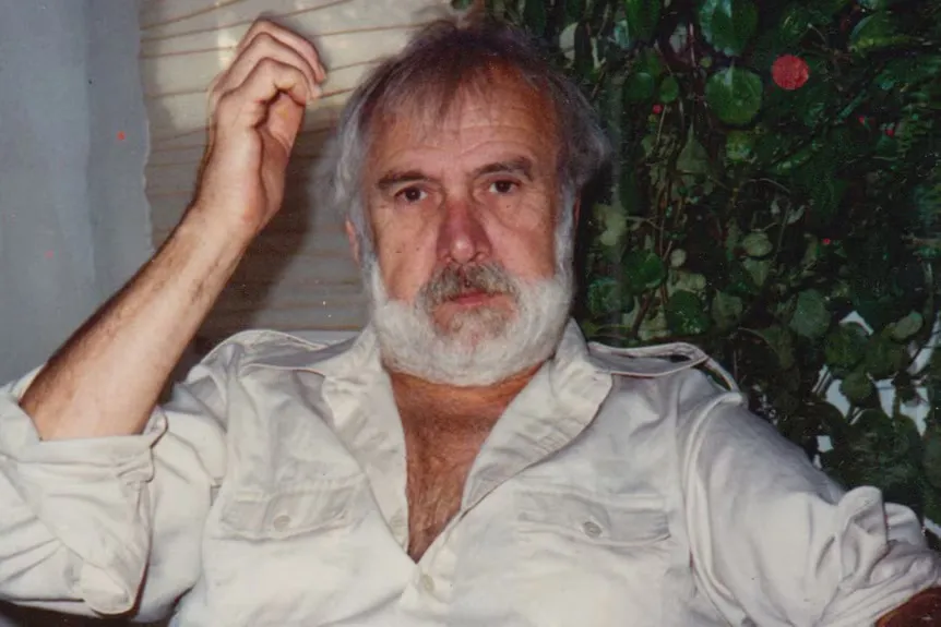 Guy Muldavin vystupoval v Lady Of The Dunes' typeof='foaf:Image' title=