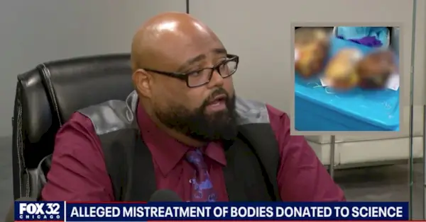 Dale Wheatley e três cabeças decepadas