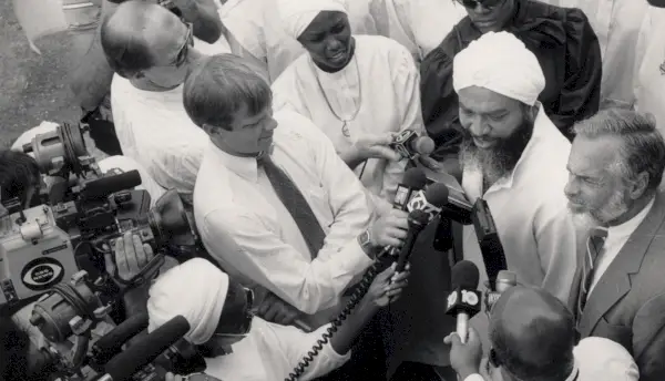 Wer ist Yahweh Ben Yahwehs Tochter Venita Mitchell und was hält sie von ihrem Sektenführer-Vater?