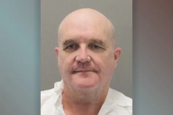 Médico de Texas es asesinado de manera 'muy personal' y brutal dentro de su propia casa