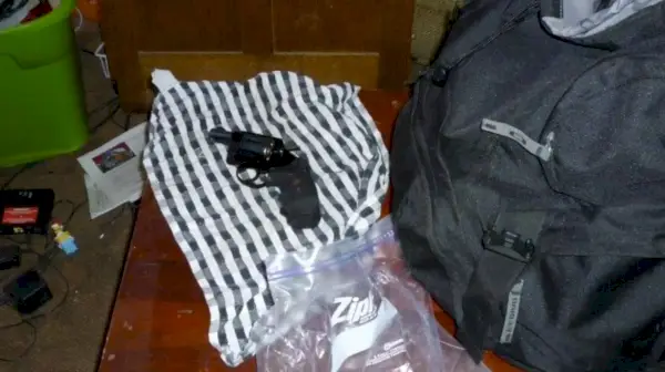 „Dirty John“: visi nerimą keliantys įrodymai, rasti Johno Meehano nuosavybėse