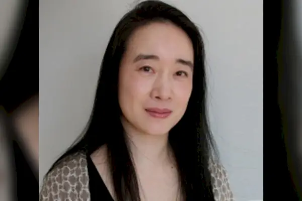 Tidigare Mount Holyoke College-professor dömdes efter att ha erkänt sig skyldig till brutal attack mot kollega