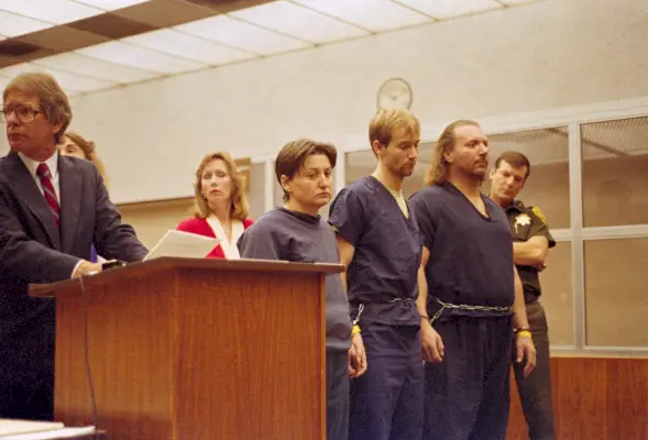 Bývalí členové kultu Kirtland si připomínají, jak vůdce Jeffrey Lundgren popravil pětičlennou rodinu v „krvavé oběti“