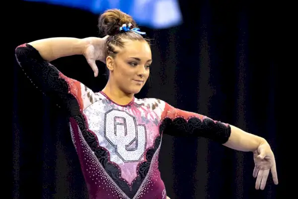 Maggie Nichols G