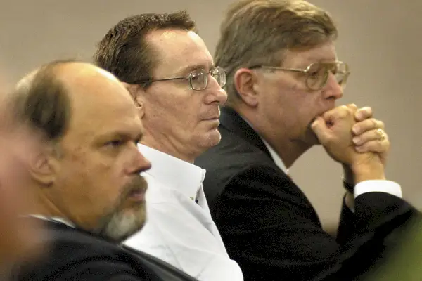 „Girl In The Bunker“-Entführer, der Teenager über 10 Tage vergewaltigte, stirbt im Gefängnis