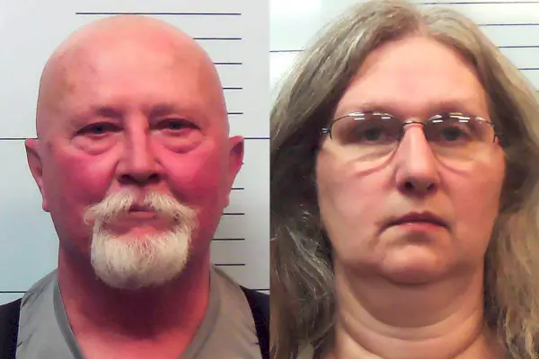 קורבנות לכאורה של כל בית הספר הרפורמי לבנות במיזורי חולקות סיפורים מחרידים על התעללות: 'זה היה גיהנום