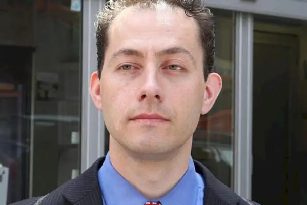 Manhattan kone-morder prøvde å ramme datteren sin for drapet, selge henne til ekteskap i Mexico