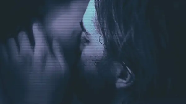 זה היה שפיכות דמים, הכל היה אדום: גבר מבותר אמא משלו עם עזרה מחברה