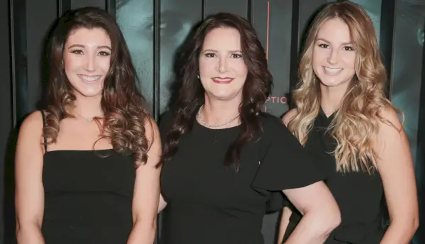 Dcéry 'Dirty John' Meehan opustili