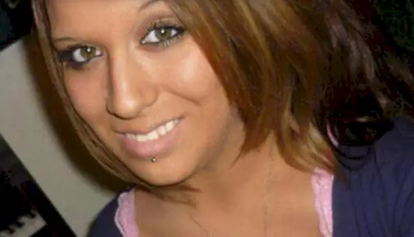 Agent FBI vypráví, že na Aljašském jezeře nalezl rozřezané ostatky oběti sériového vraha Israela Keyese