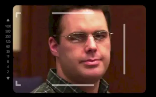 Adolescente assassina estrela do futebol após ser colocado na lista negra da fraternidade