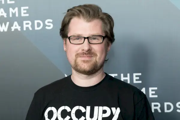 Obvinění z domácího násilí proti spolutvůrci filmu Rick and Morty Justinovi Roilandovi