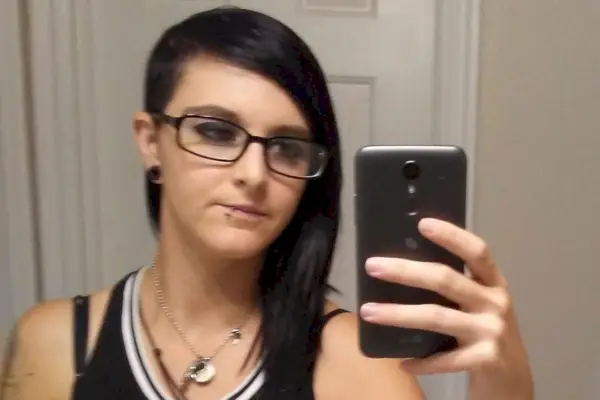 La madre de una mujer de Utah encontrada muerta en una zona remota afirmó que había sido secuestrada por una pareja con la que 'se cruzó accidentalmente