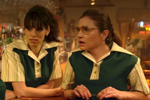 Как и Деннингс из «OITNB», эти реальные сестры погибли вместе