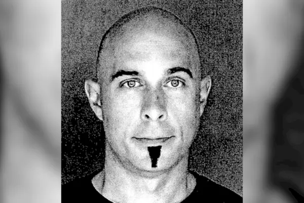 Un uomo uccide l'ex moglie di un amico in una rapina andata storta