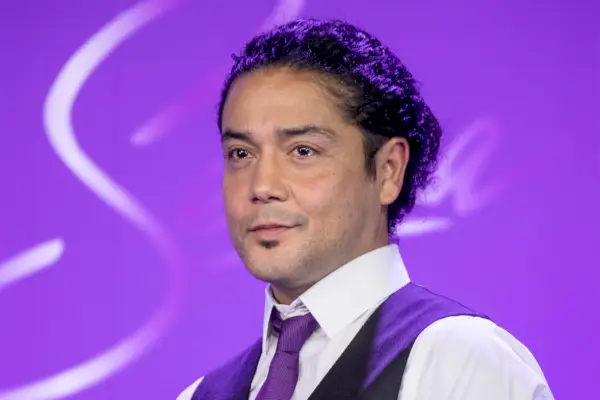 À quoi ressemble la vie du mari de Selena Quintanilla, Chris Perez, après sa mort