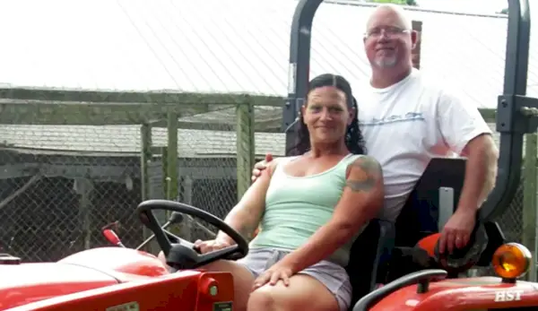 Kobieta morduje męża po tym, jak zmusza ją do zabicia kochanka w ramach dziwacznego paktu małżeńskiego