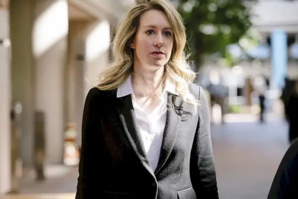 Hvem var Ian Gibbons, Theranos-kjemikeren omtalt i «The Dropout» som døde av selvmord?