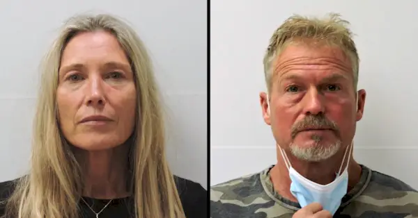 Шошона Дарк и Барри Морфью появляются на фотографиях.