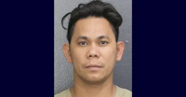 Cris John Pentinio Castor, consejero juvenil de un crucero, abusó sexualmente de una niña de 6 años, dijeron las autoridades. (Foto policial: Sheriff del condado de Broward