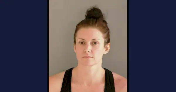 Courtney Rae Jordan. (Imagen a través de una fotografía policial del Departamento de Policía de Broken Arrow).