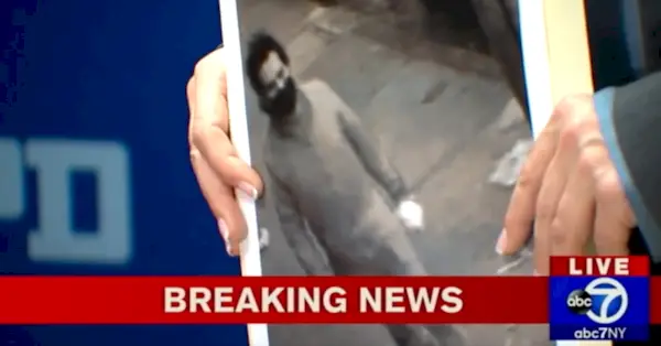 ニューヨーク市警の記者会見で報道陣に公開された監視映像には、殺人犯の容疑者デイビッド・ボノーラが写っていた。