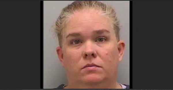 Kelly R. Turner s laskavým svolením šerifa okresu Douglas