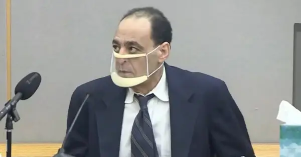 강박적인 '명예살인'으로 딸들에게 총격을 가해 총격을 가한 텍사스 남성이 유죄 판결을 받았습니다.