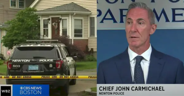 Dom v Newtone, Massachusetts, je zachytený políciou (L) po tom, čo boli pred kostolom zabití traja starší obyvatelia; Hovorí šéf newtonskej polície John Carmichael (R)