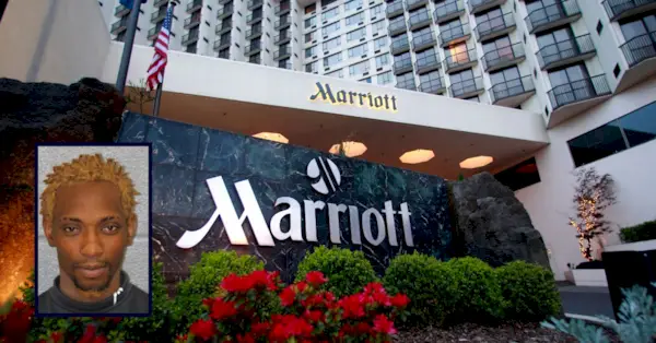 Antecedentes: Portland Marriott Downtown Waterfront se muestra el miércoles 20 de abril de 2011 en Portland, Oregón. (Foto AP/Rick Bowmer)/Recuadro: Jermaine Lamont Peay foto de reserva Sheriff del condado de Mecklenburg